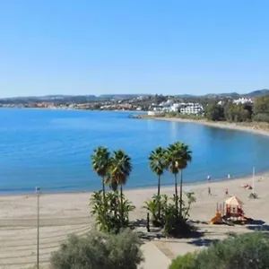 estepona-port-beachside-apartment-marina-bay.es-andalucia.com/